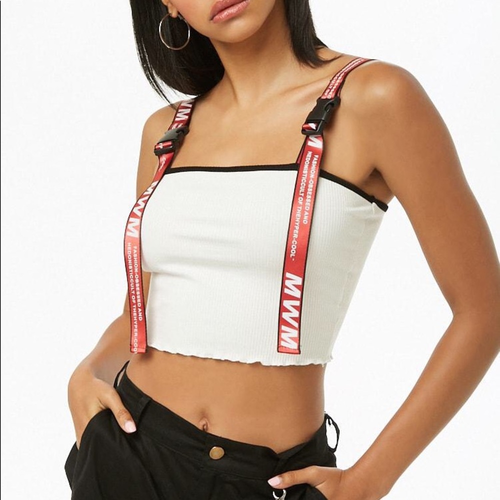 🔥 Buckle Strap Crop Top 🔥